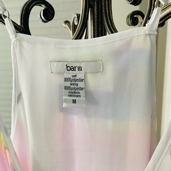 Beautifully Drees perfect for summer Bar III medium mint condition 💃 - Picture 2 of 3